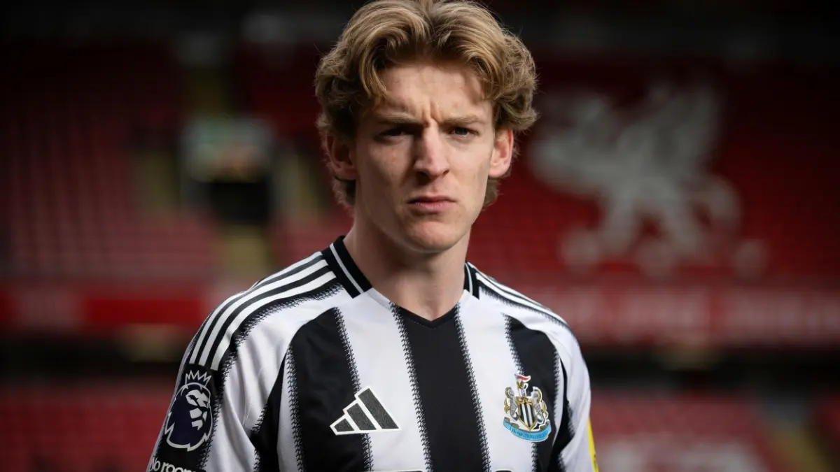 Энтони Гордон — «Ливерпуль» начал переговоры о трансфере Энтони Гордона из «Ньюкасла»