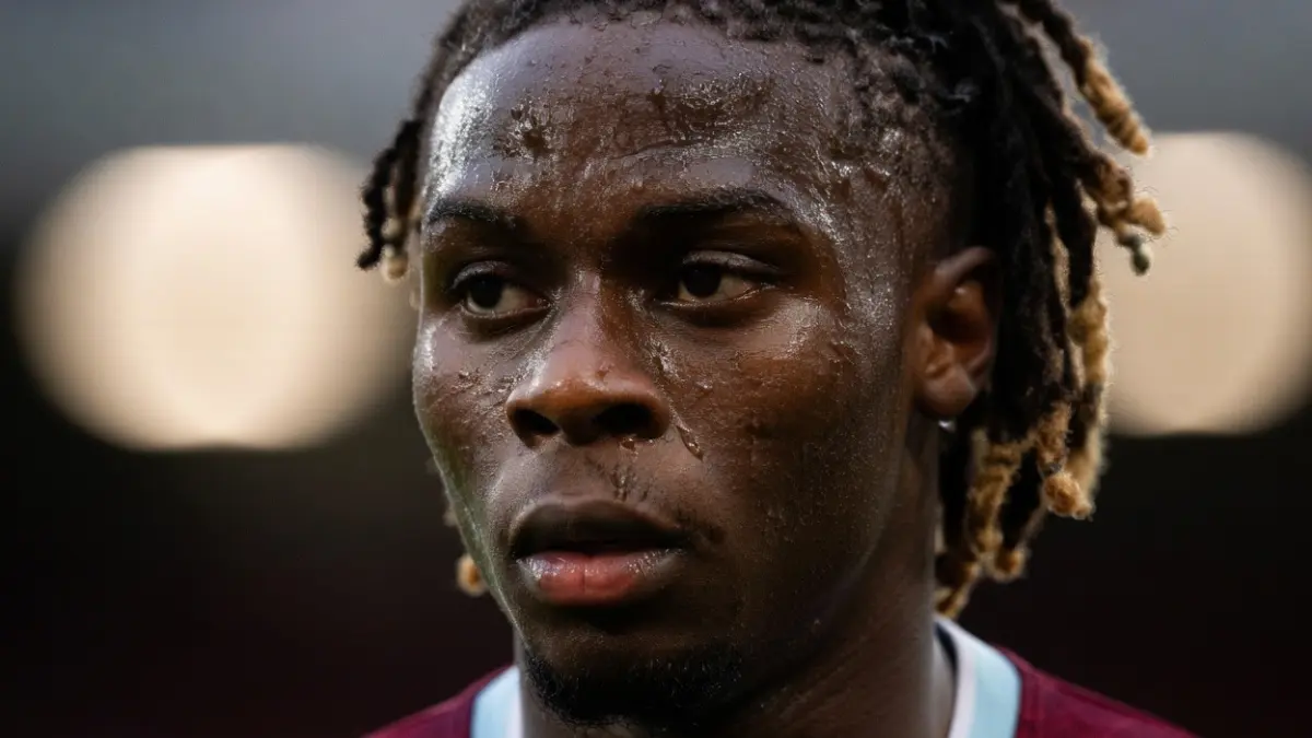 Лесли Угочукву — Арне Слот нацелился на Лесли Угочукву: «Ливерпуль» готовит трансфер хавбека «Бернли»