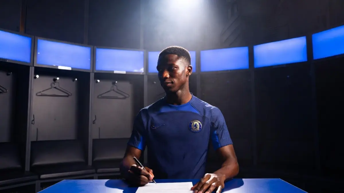 Мойзес Кайседо — Мойсес Кайседо продлевает верность «Челси»: новый контракт до 2033 года